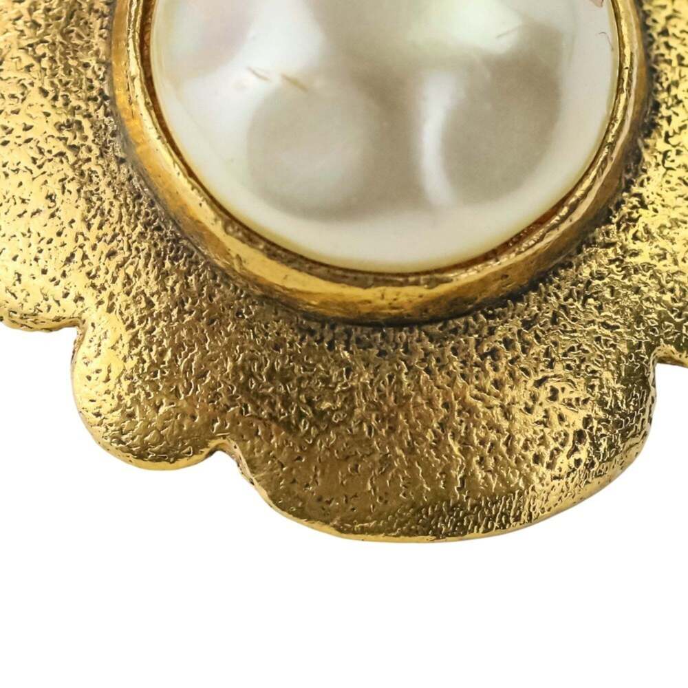 CHANEL Authentic Vintage Gold Pearl Earrings - Picture 13 of 15